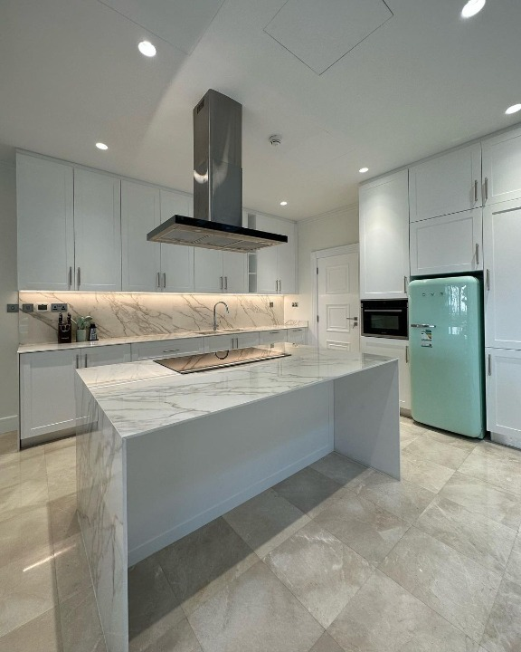 Wooden and Marble Kitchen Design